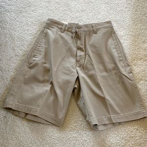 NWT Dockers Men’s Khaki Chino Courier Shorts Weathered Gab Beige Size 30